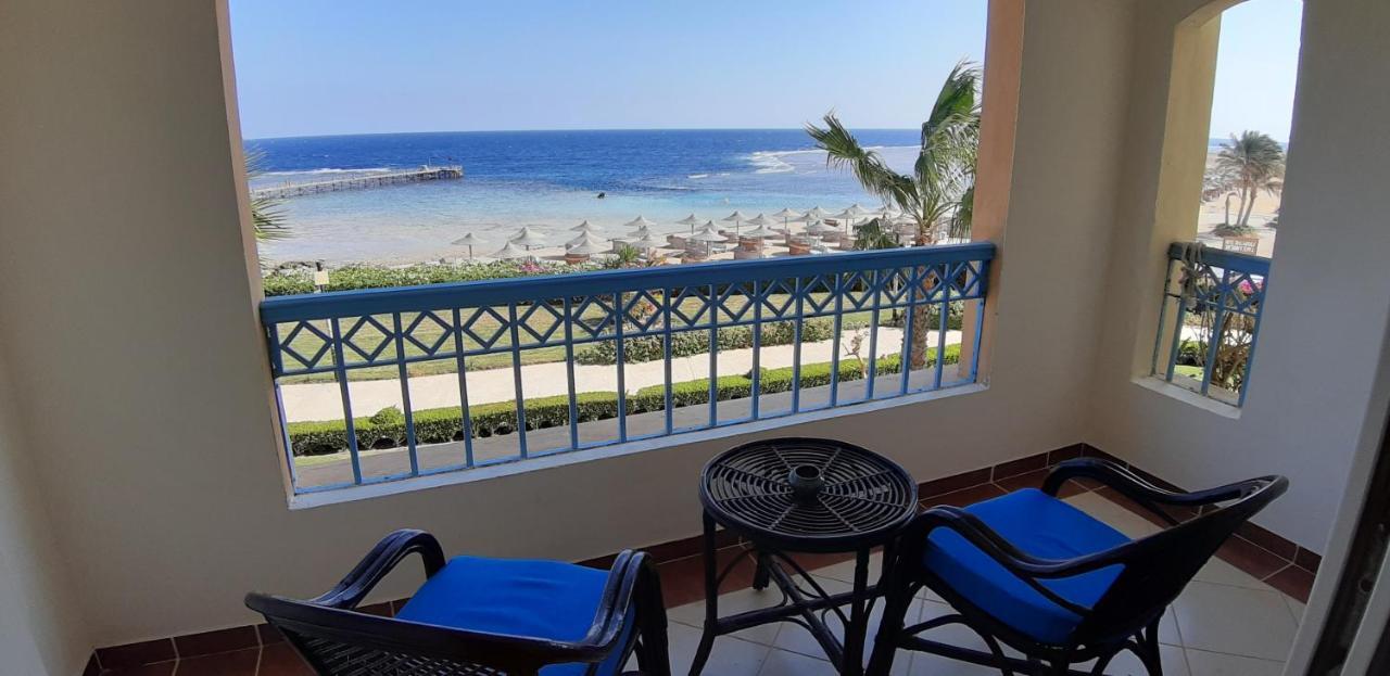 Camera Familiare Deluxe con Vista Spiaggia Frontale